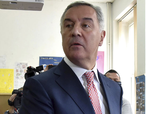 Не пада ми на памет да прекрајам историју: Погледајте како је Мило говорио пре него што је кренуо да отима светиње (ВИДЕО)